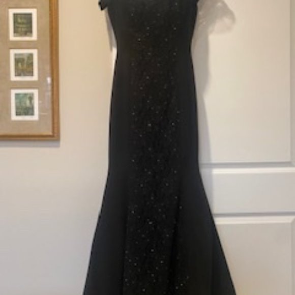 Ideas by Barbara gown - Picture 7 of 8